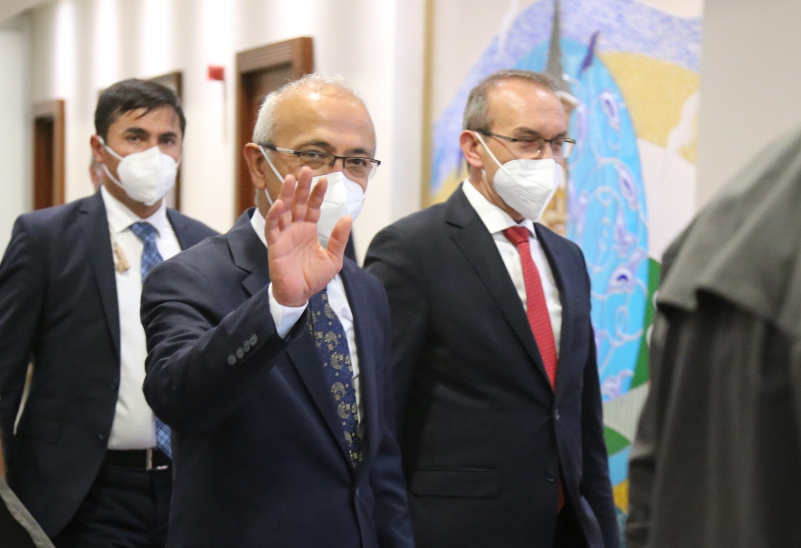 Hazine ve Maliye Bakanı Lütfi Elvan Kocaeli’de ziyaretlerde bulundu