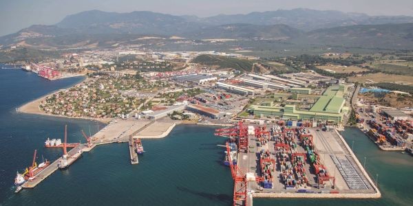 Gemlik esnafı gemicilerin karaya çıkmasına müsaade edilmesini istiyor
