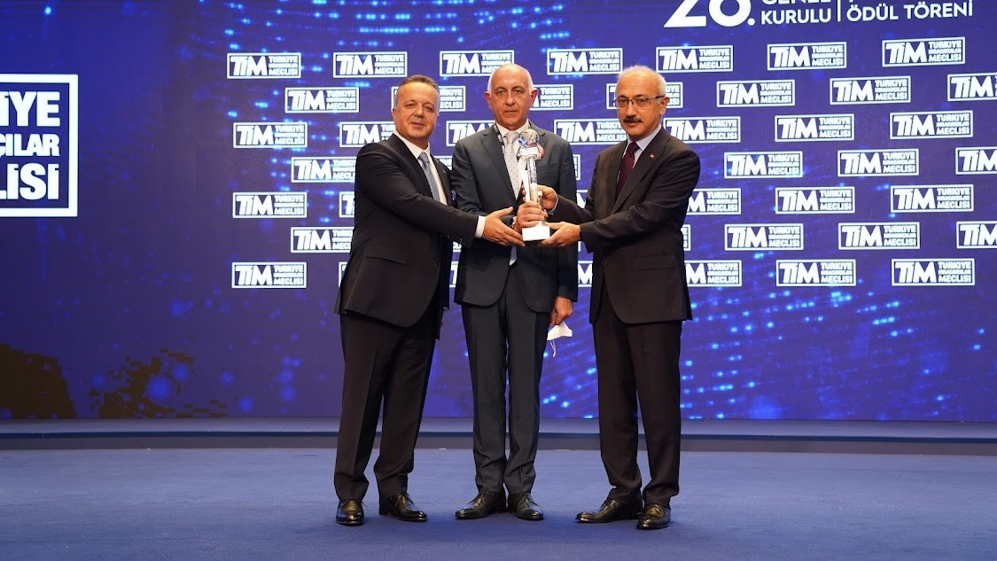 TİM’den Kibar Holding’e ihracat ödülü