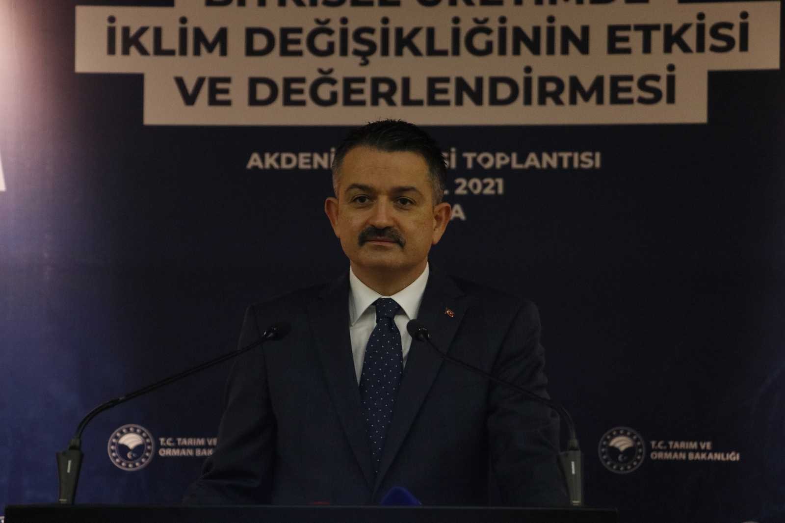 Bakan Pakdemirli: "Değişen iklim koşullarına hazır olacağız"