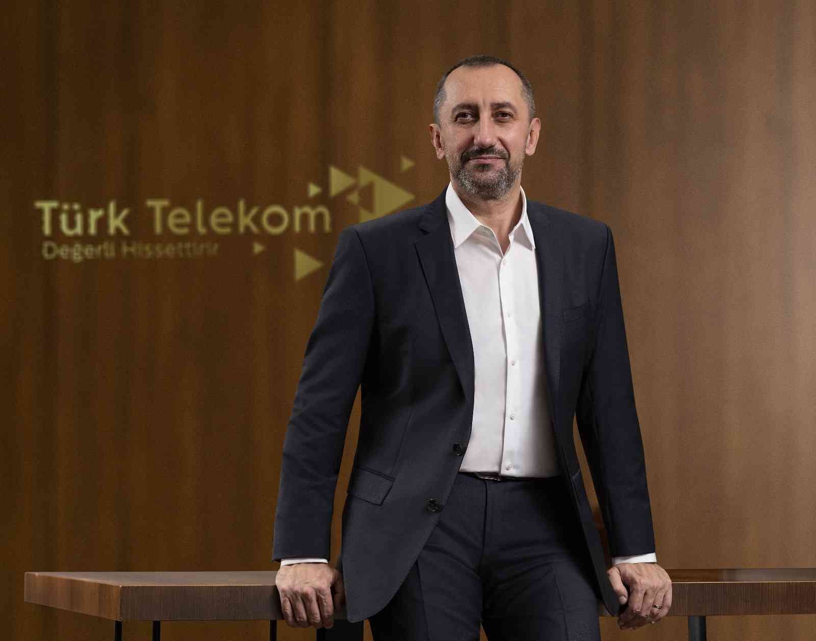 Türk Telekom CEO’su Önal: “Merkeze değil, herkese altyapı götürelim”
