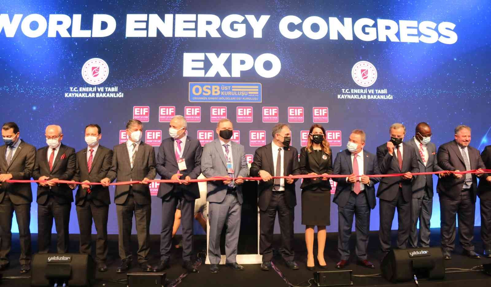 Hedef güneş enerjisi ile Türkiye’ye 3 bin 500 megavatlık güç eklemek
