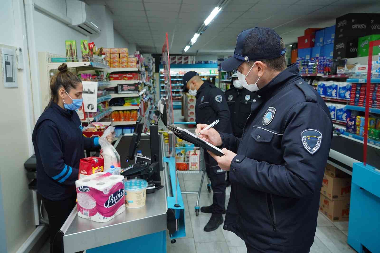 Ayvalık’ta zabıta ekipleri, fahiş fiyatla satış yapanlara göz açtırmıyor