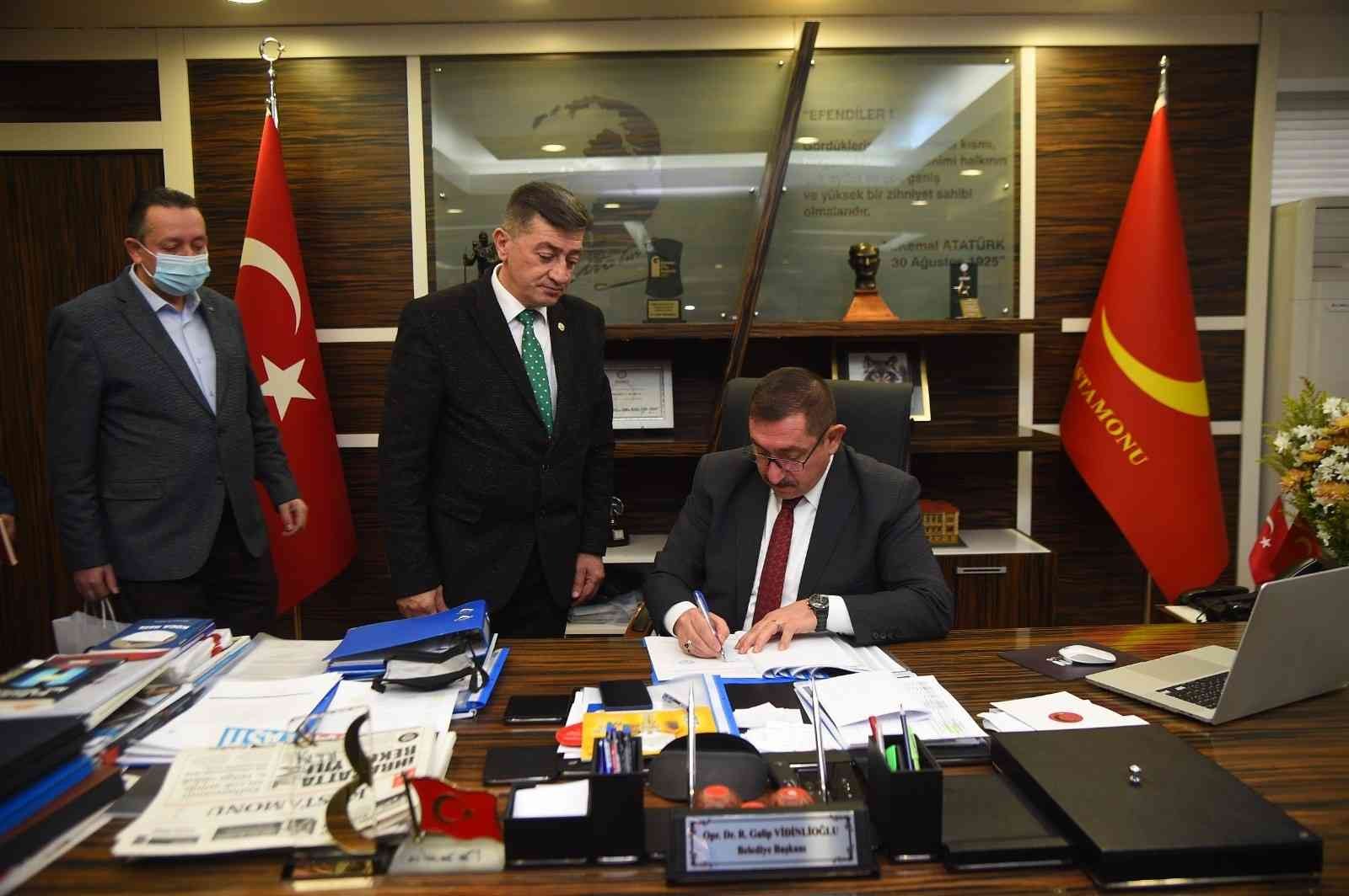 Kastamonu Belediyesinde asgari ücret 5 bin 800 liraya çıkartıldı