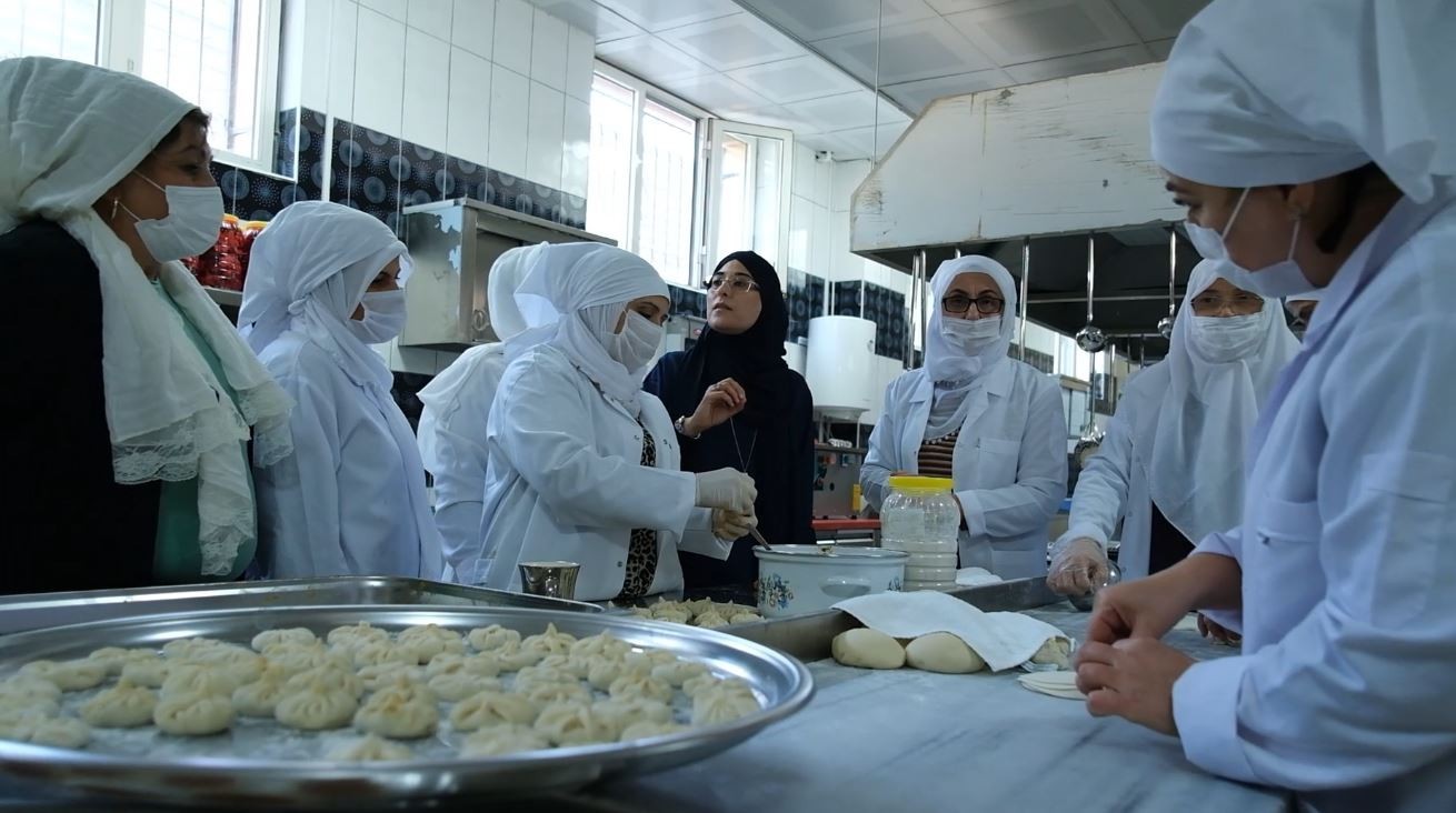 Tarım şehri Şanlıurfa’da kadınlar iş başında