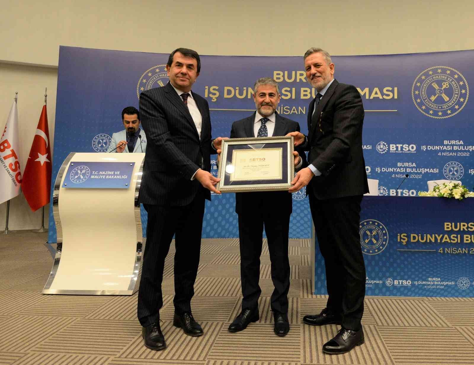 Bakan Nebati’den kamuya iş yapan müteahhitlere müjde