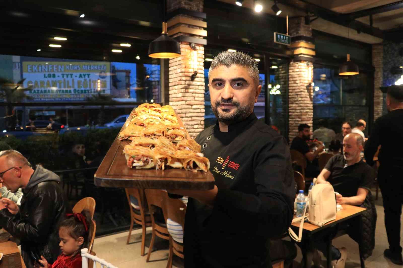 Ramazan bereketi esnafın yüzünü güldürdü